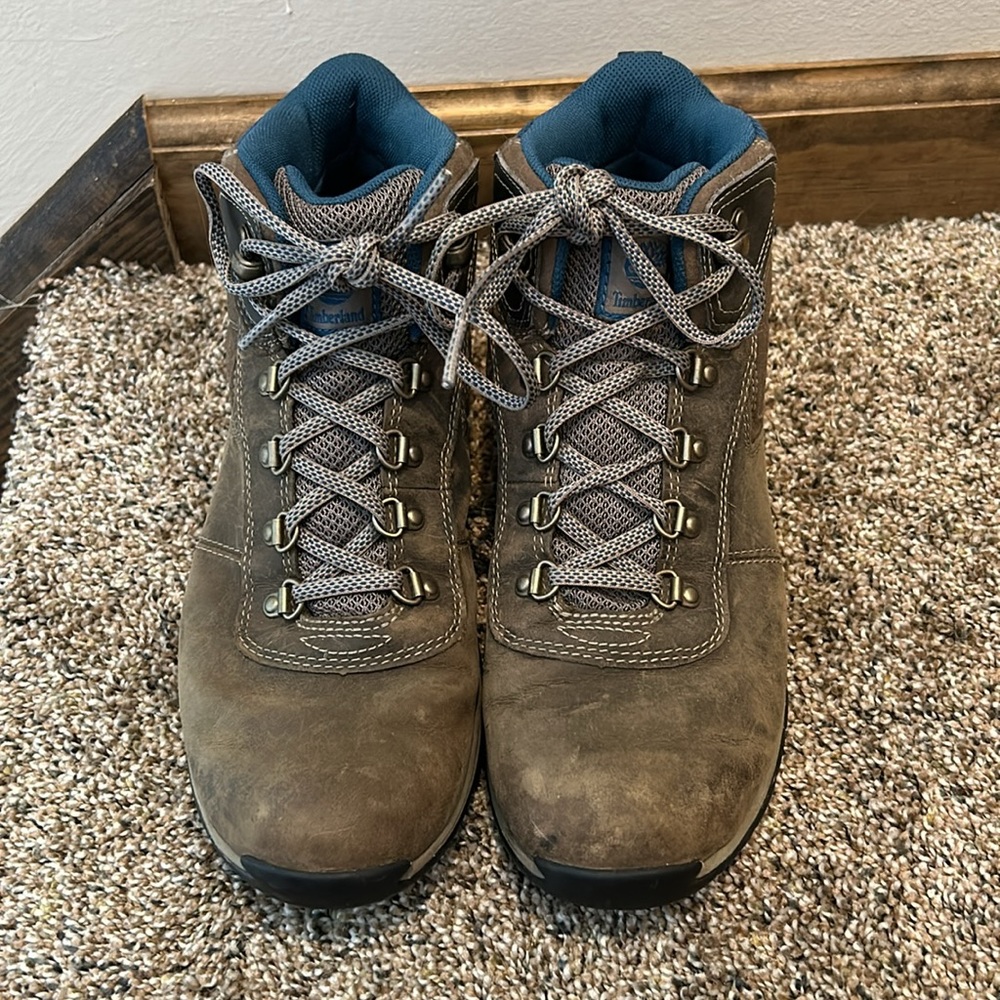 Timberland Women's Taupe and Blue Hiking Boot - Picture 11 of 14